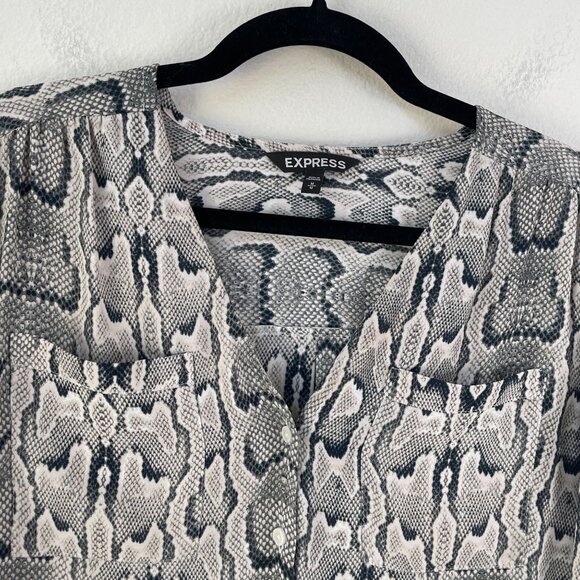 Express Womens Medium Gray Snake Print Roll Tab Sleeve Button Up Blouse V Neck - Picture 2 of 7